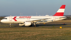 Photo of OE-LBO - Airbus A320-214 operated by Austrian Airlines