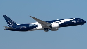 Photo of D-ABPU - Boeing 787-9 Dreamliner operated by Lufthansa