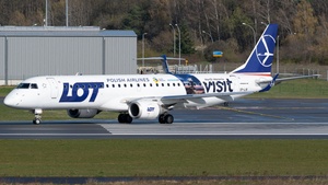 Photo of SP-LNI - Embraer ERJ-195AR operated by LOT Polish Airlines