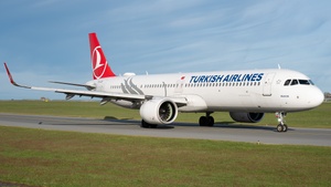 Photo of TC-LSE - Airbus A321-271NX operated by Turkish Airlines