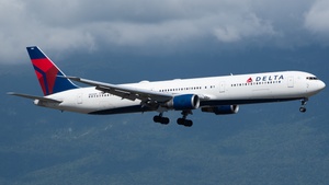 Photo of N826MH - Boeing 767-432(ER) operated by Delta Air Lines
