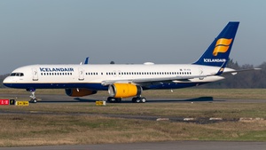 Photo of TF-FIV - Boeing 757-208 operated by Icelandair