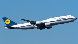 Photo of D-ABYT - Boeing 747-830 operated by Lufthansa