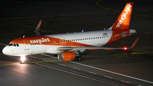 Photo of OE-IDU - Airbus A320-214 operated by easyJet Europe