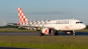 Photo of EC-NTU - Airbus A320-214 operated by Volotea