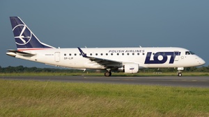 Photo of SP-LIP - Embraer ERJ-175STD operated by LOT Polish Airlines