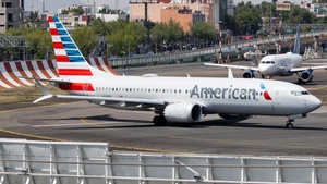 Photo of N318SF - Boeing 737 MAX 8 operated by American Airlines