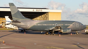 Photo of LY-FLT - Boeing 737-522 operated by KlasJet