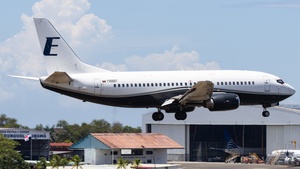 Photo of YV666T - Boeing 737-329 operated by Aerolíneas Estelar