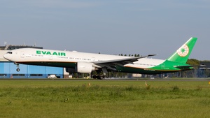 Photo of B-16713 - Boeing 777-35E(ER) operated by EVA Air