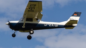 Photo of D-EKQI - Reims-Cessna F150K operated by Isar Aviation