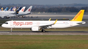 Photo of TC-RFE - Airbus A321-251NX operated by Pegasus Airlines