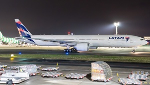 Photo of PT-MUE - Boeing 777-32W(ER) operated by LATAM Airlines Brasil
