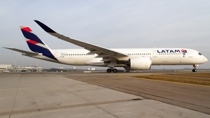 Photo of A7-AMA - Airbus A350-941 operated by Qatar Airways (opb LATAM Airlines Brasil)