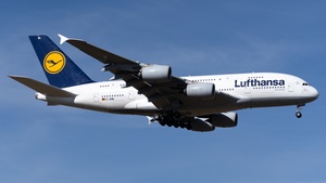 Photo of D-AIML - Airbus A380-841 operated by Lufthansa