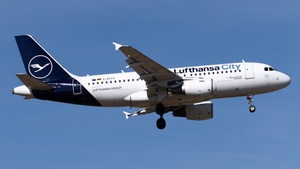 Photo of D-ASTX - Airbus A319-112 operated by Lufthansa City Airlines