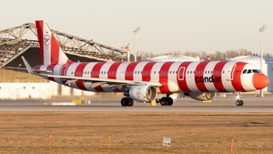 Photo of D-AIAB - Airbus A321-211 operated by Condor