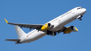 Photo of EC-MGY - Airbus A321-231 operated by Vueling