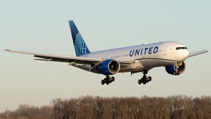 Photo of N78002 - Boeing 777-224(ER) operated by United Airlines