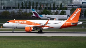 Photo of OE-IWW - Airbus A320-214 operated by easyJet Europe