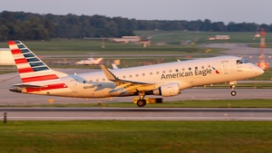 Photo of N314AD - Embraer ERJ-175LR operated by American Eagle (opb Envoy Air)