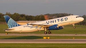 Photo of N458UA - Airbus A320-232 operated by United Airlines
