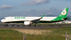 Photo of B-16221 - Airbus A321-211 operated by EVA Air