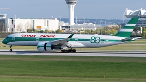Photo of B-LRJ - Airbus A350-941 operated by Cathay Pacific Airways