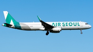 Photo of HL7212 - Airbus A321-231 operated by Air Seoul
