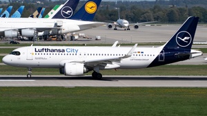 Photo of D-AIIB - Airbus A320-251N operated by Lufthansa City Airlines