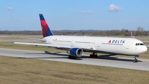 Photo of N832MH - Boeing 767-432(ER) operated by Delta Air Lines