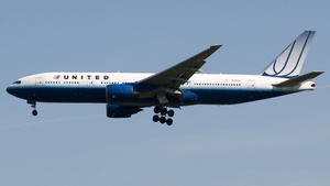Photo of N775UA - Boeing 777-222 operated by United Airlines