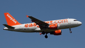 Photo of G-EZED - Airbus A319-111 operated by easyJet