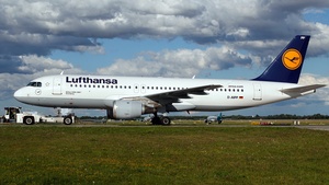 Photo of D-AIPP - Airbus A320-211 operated by Lufthansa