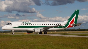 Photo of EI-RDE - Embraer ERJ-175STD operated by Alitalia CityLiner