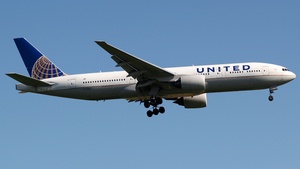 Photo of N778UA - Boeing 777-222 operated by United Airlines