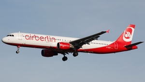 Photo of D-ABCF - Airbus A321-211 operated by Air Berlin