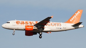 Photo of G-EZAY - Airbus A319-111 operated by easyJet