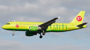 Photo of VQ-BPL - Airbus A320-214 operated by S7 Airlines