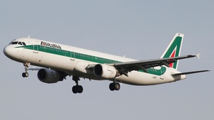 Photo of I-BIXP - Airbus A321-112 operated by Alitalia