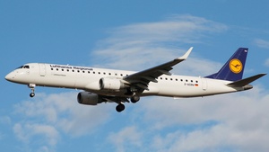 Photo of D-AEBM - Embraer ERJ-195LR operated by Lufthansa CityLine