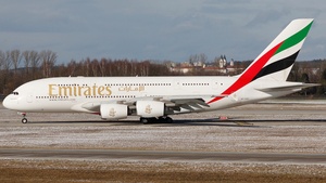 Photo of A6-EDQ - Airbus A380-861 operated by Emirates