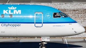 Photo of PH-EZT - Embraer ERJ-190STD operated by KLM Cityhopper