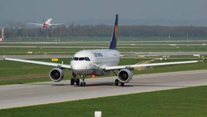 Photo of D-AIBI - Airbus A319-112 operated by Lufthansa