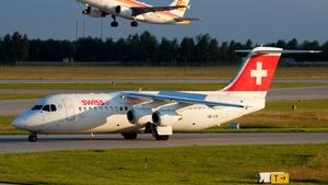 Photo of HB-IYR - British Aerospace Avro RJ100 operated by Swiss International Air Lines