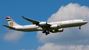 Photo of A6-EHC - Airbus A340-541 operated by Etihad Airways