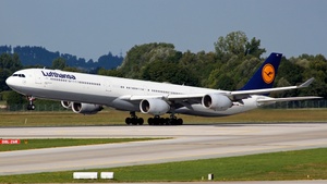 Photo of D-AIHZ - Airbus A340-642 operated by Lufthansa