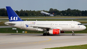 Photo of OY-KBP - Airbus A319-132 operated by SAS Scandinavian Airlines