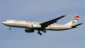 Photo of A6-AFB - Airbus A330-343 operated by Etihad Airways