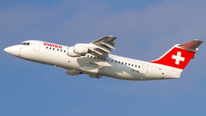 Photo of HB-IXW - British Aerospace Avro RJ100 operated by Swiss International Air Lines